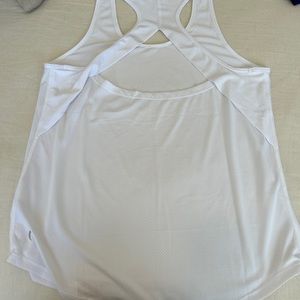 Zyia White Vented Open Back Tank